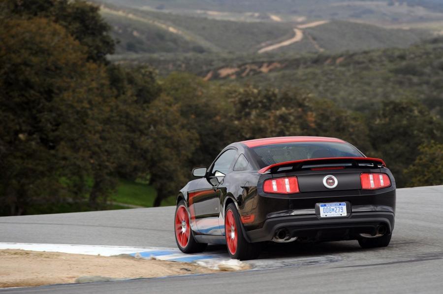  Ford Mustang Boss 302 Laguna Seca 2010 года  (фото 56 из 132)